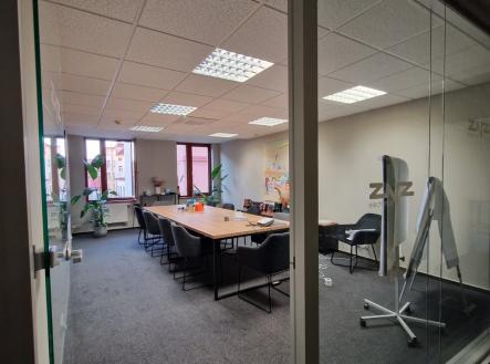 . | Pronájem - kanceláře, 137 m²
