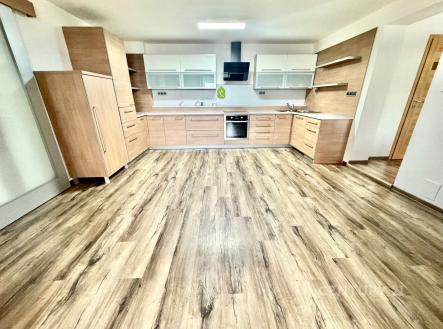 . | Pronájem - dům/vila, 170 m²