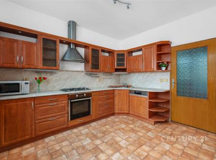 . | Prodej - dům/vila, 170 m²