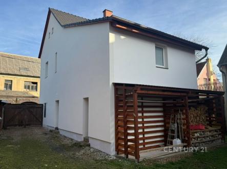 . | Prodej - dům/vila, 275 m²