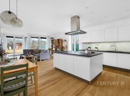 . | Prodej - dům/vila, 172 m²