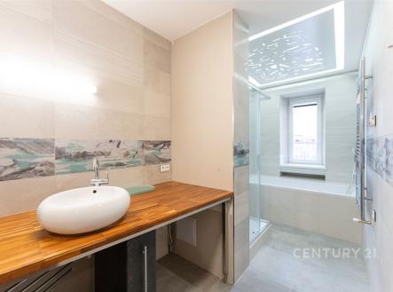 . | Pronájem bytu, 2+1, 89 m²