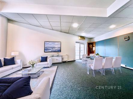 . | Pronájem bytu, 2+1, 56 m²