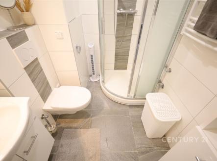 . | Pronájem bytu, 1+kk, 29 m²