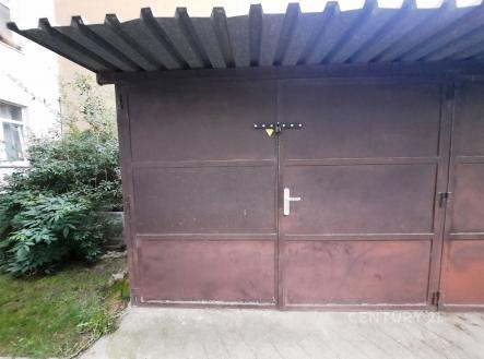 . | Pronájem - malý objekt/garáž