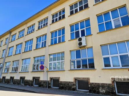 . | Prodej - výrobní prostor, 5 883 m²