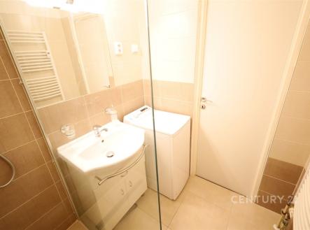 . | Pronájem bytu, 2+kk, 49 m²