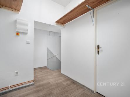 . | Pronájem - obchodní prostor, 76 m²