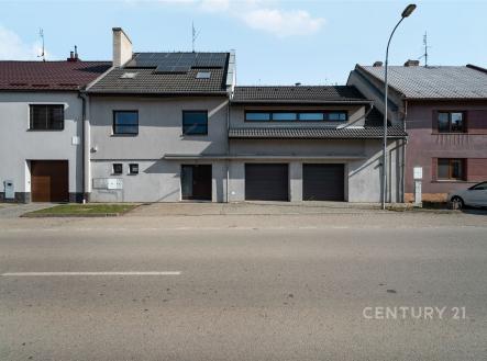 . | Prodej - dům/vila, 232 m²