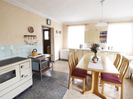 . | Prodej - dům/vila, 200 m²