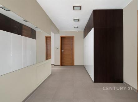 . | Prodej - dům/vila, 232 m²