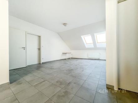 . | Pronájem bytu, 3+kk, 105 m²
