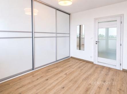. | Pronájem bytu, 2+1, 56 m²