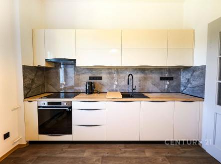 . | Pronájem bytu, 2+1, 72 m²
