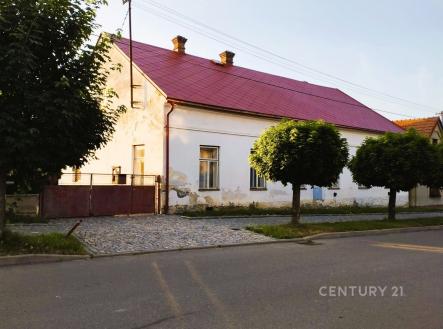 . | Prodej - dům/vila, 180 m²