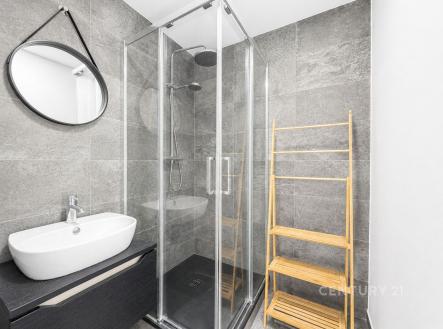 . | Pronájem bytu, 1+1, 38 m²