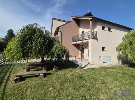 Pronájem - hotel, 822 m²