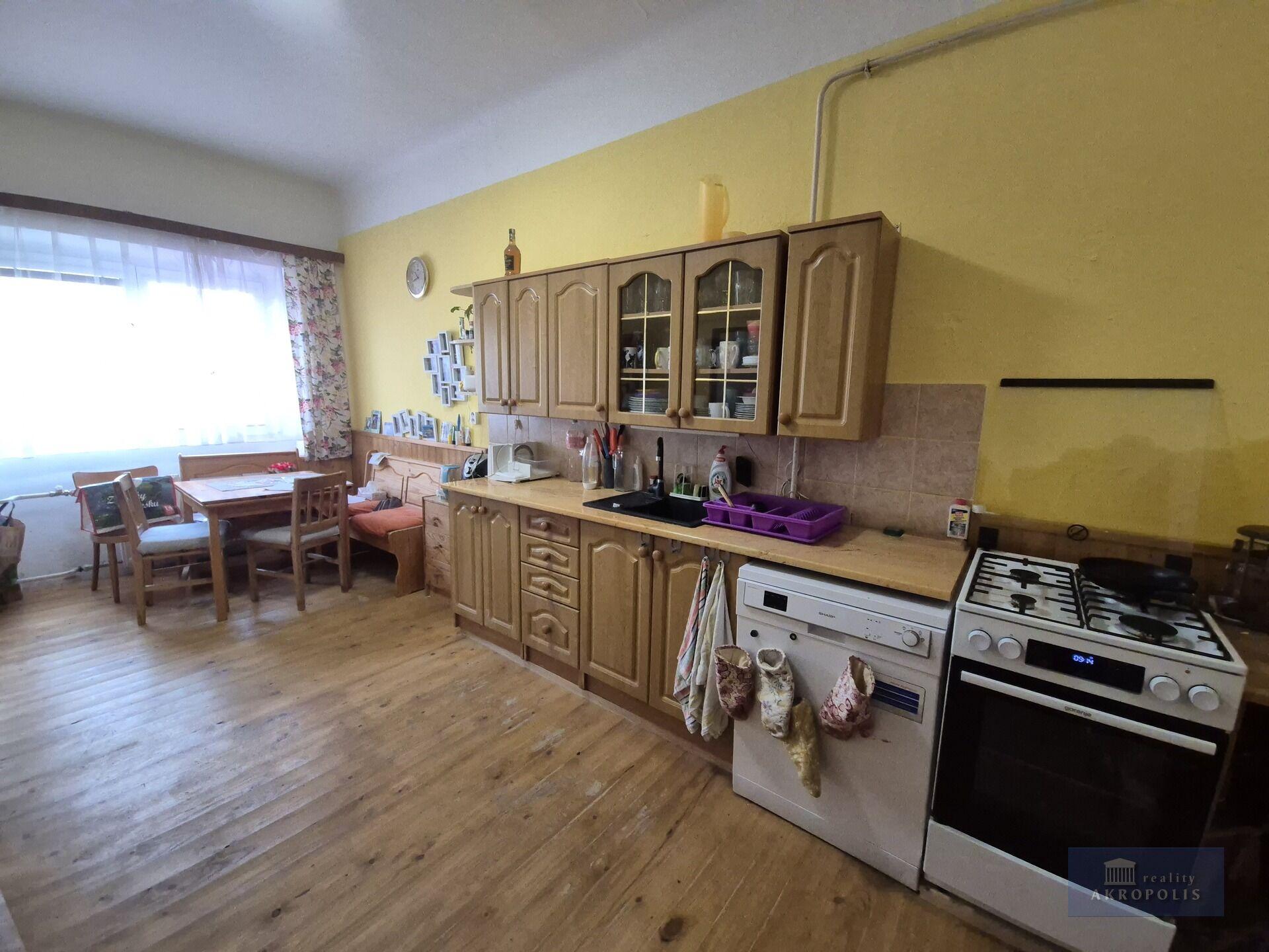 Prodej domu s potenciálem pro podnikání – centrum Horních Věstonic, Pálava