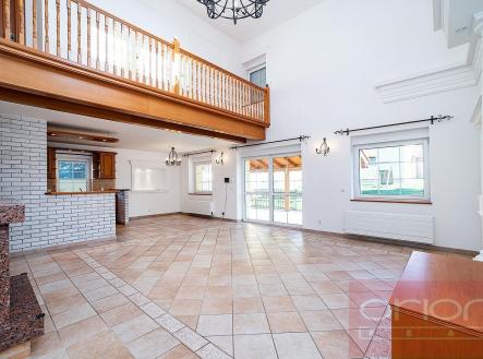Pronájem - dům/vila, 250 m² obrázek