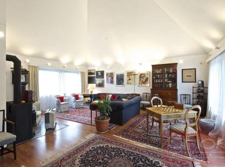 foto: 2 | Pronájem - dům/vila, 417 m²