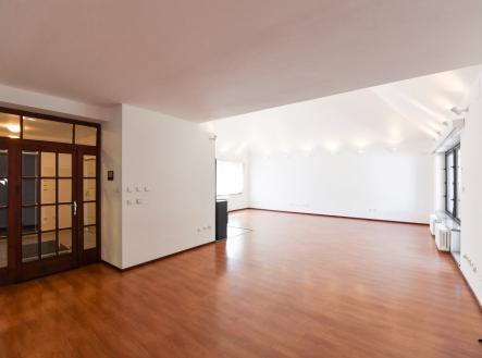 foto: 4 | Pronájem - dům/vila, 417 m²