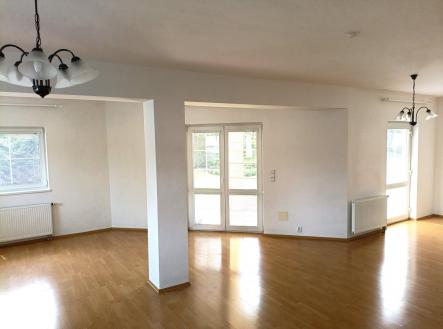 foto: 3 | Pronájem - dům/vila, 251 m²