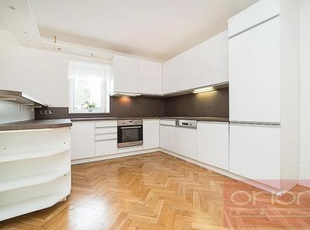 foto: 3 | Pronájem - dům/vila, 350 m²