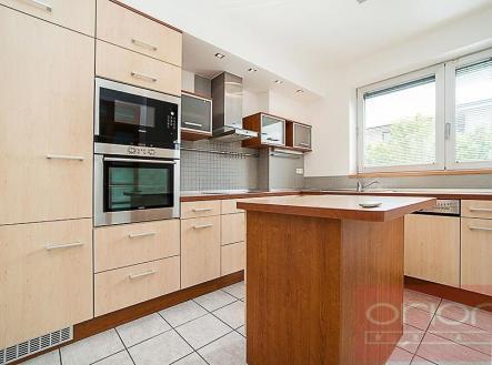 foto: 2 | Pronájem - dům/vila, 400 m²