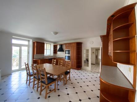 Pronájem bytu, 4+1, 205 m² obrázek