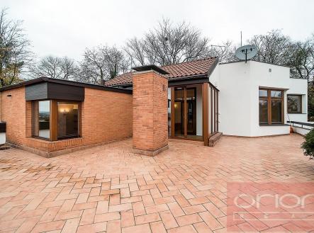 foto: 1 | Pronájem - dům/vila, 235 m²