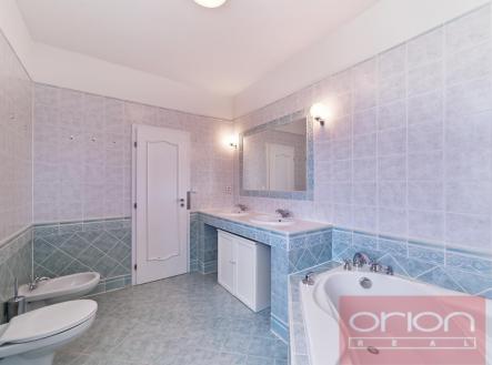 foto: 4 | Pronájem - dům/vila, 243 m²