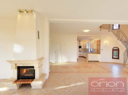 Pronájem - dům/vila, 243 m² obrázek