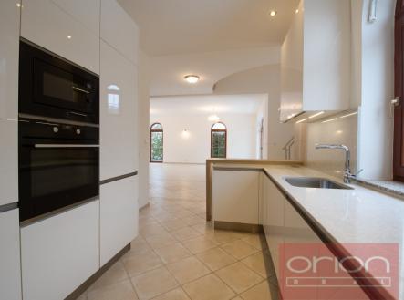 foto: 3 | Pronájem - dům/vila, 243 m²