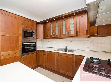 foto: 4 | Pronájem - dům/vila, 300 m²