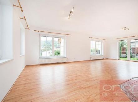 foto: 2 | Pronájem - dům/vila, 300 m²