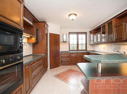 foto: 1 | Pronájem - dům/vila, 390 m²