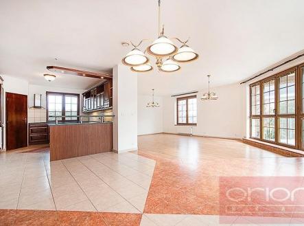 foto: 2 | Pronájem - dům/vila, 390 m²
