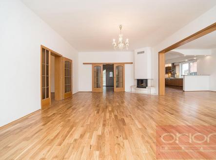 Pronájem - dům/vila, 400 m² obrázek