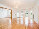 Pronájem - dům/vila, 400 m²