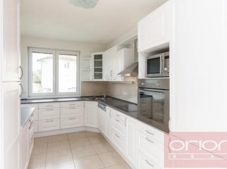 foto: 2 | Pronájem - dům/vila, 350 m²