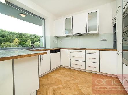 foto: 2 | Pronájem - dům/vila, 230 m²
