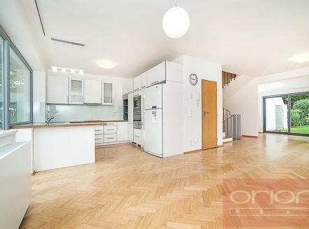 foto: 3 | Pronájem - dům/vila, 230 m²