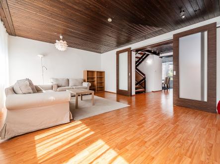 foto: 3 | Pronájem - dům/vila, 250 m²