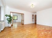 Pronájem - dům/vila, 225 m²