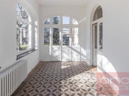 foto: 3 | Pronájem - dům/vila, 827 m²