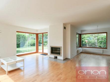 Pronájem - dům/vila, 360 m² obrázek