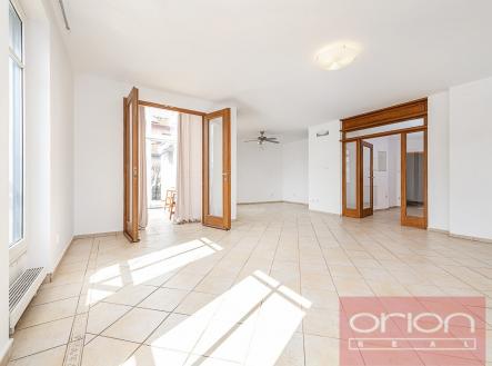 foto: 2 | Pronájem - dům/vila, 312 m²