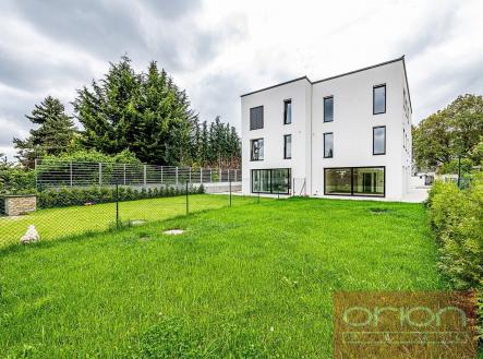 foto: 1 | Pronájem - dům/vila, 282 m²