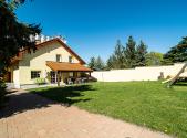 Pronájem - dům/vila, 250 m²