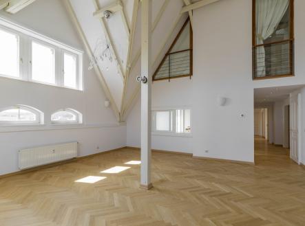 foto: 2 | Pronájem bytu, 5+1, 286 m²